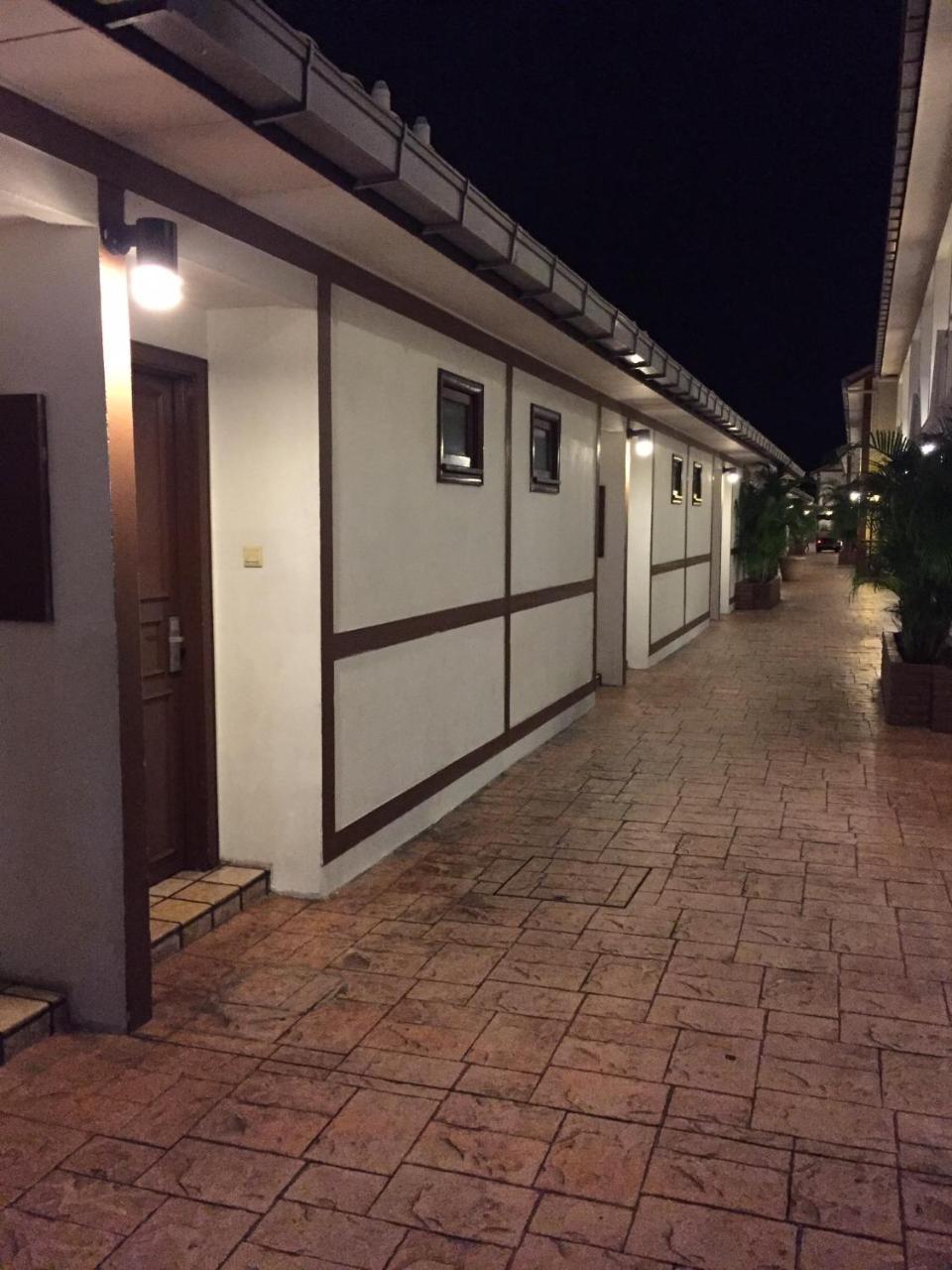 Private Water Chalet פורט דיקסון מראה חיצוני תמונה